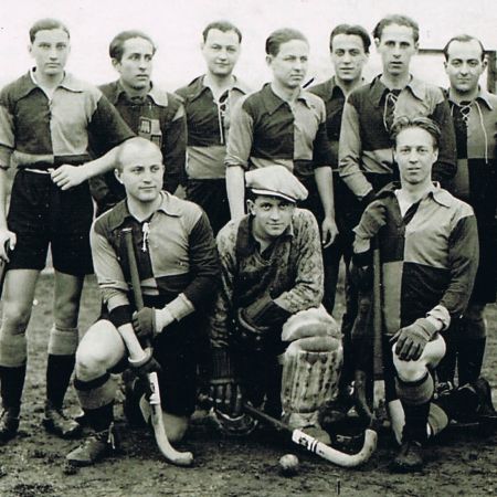 1932